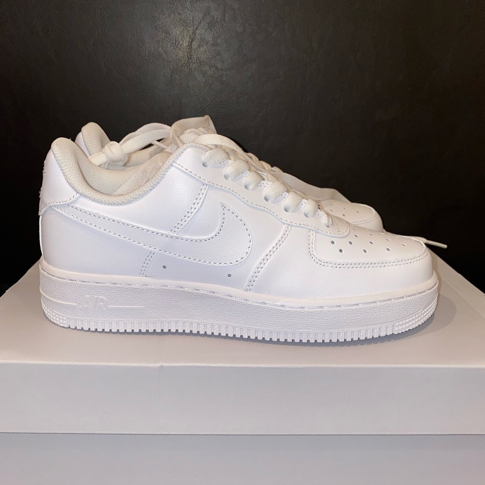 Nike Air Force 1 Size 6.5, 7.5